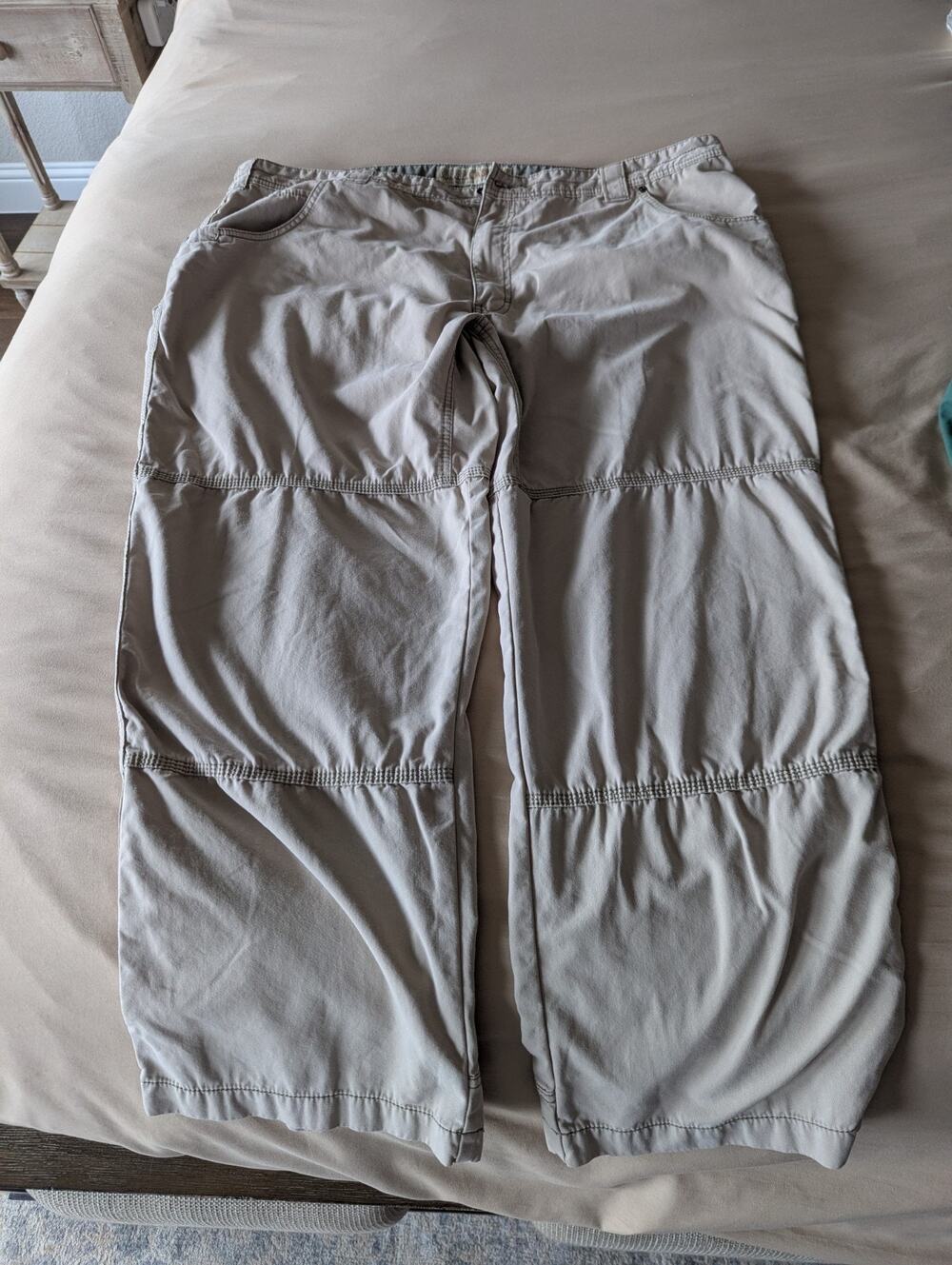 Cabela's Men tan Cargo Pants 44x30 outdoor hunting hiking